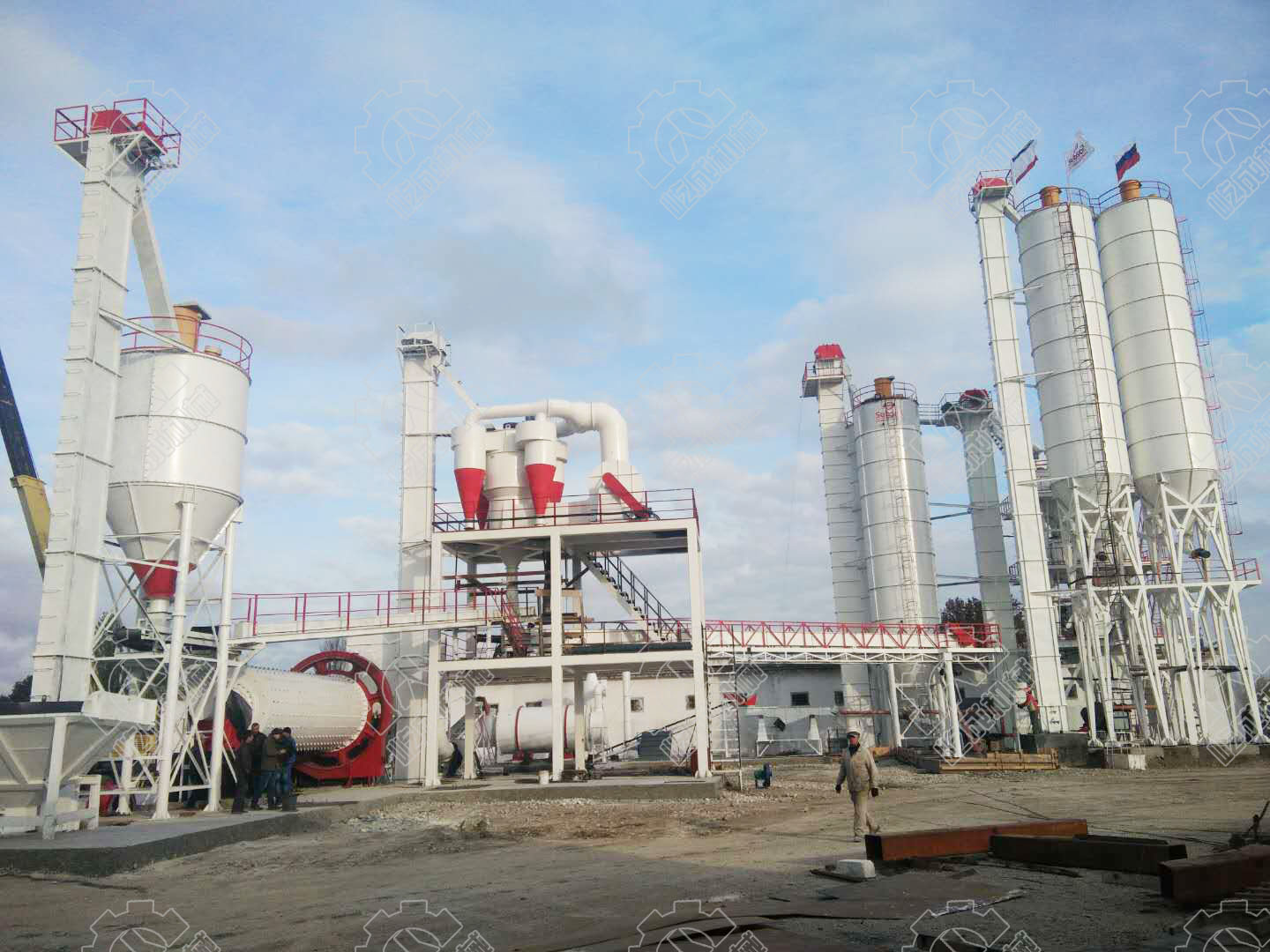 俄羅斯全套干混砂漿生產線現場案例展示